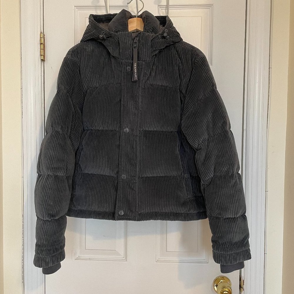 Aritzia Super Puff Shorty in Elegant Charcoal | Size S